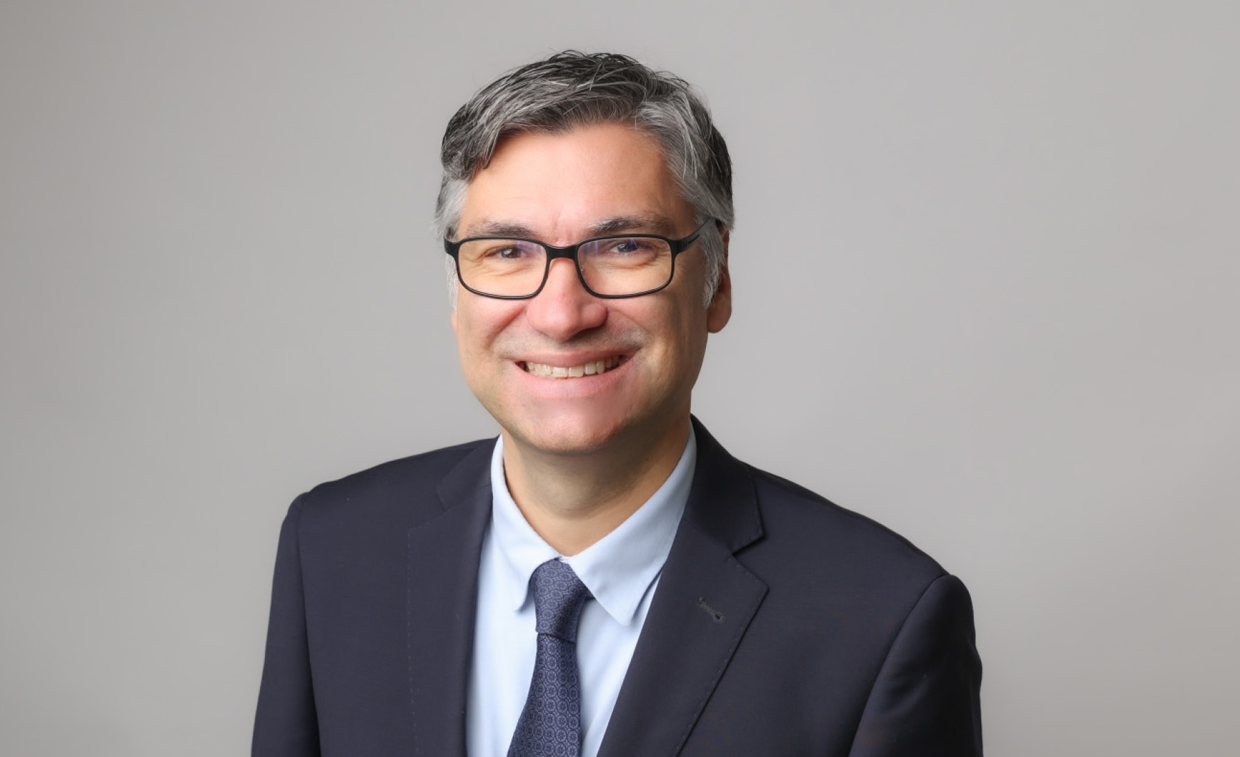 RA OLIVER VIEHWEG